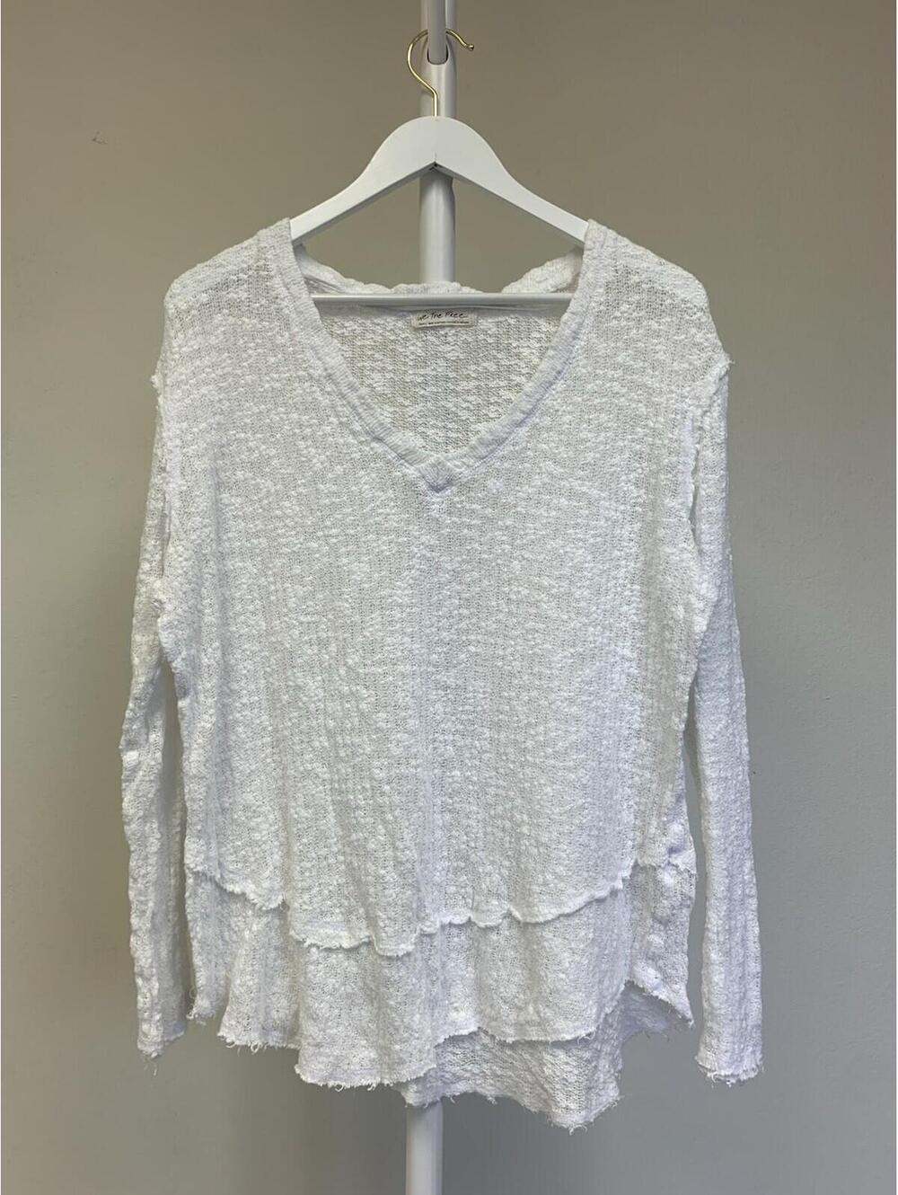 Free People Sz Small White Women Top Sweater V Neck Long sleeve 100% Cotton